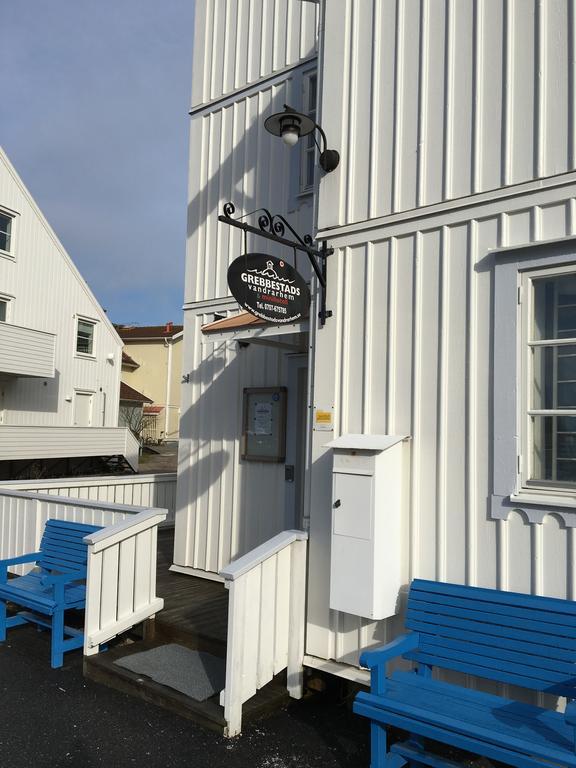 Grebbestads Vandrarhem Exterior photo